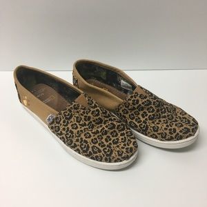 TOMS LE Nat Geo Leopard-Print Slip-On Loafers - 6